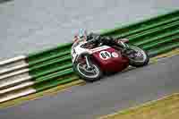 Vintage-motorcycle-club;eventdigitalimages;mallory-park;mallory-park-trackday-photographs;no-limits-trackdays;peter-wileman-photography;trackday-digital-images;trackday-photos;vmcc-festival-1000-bikes-photographs
